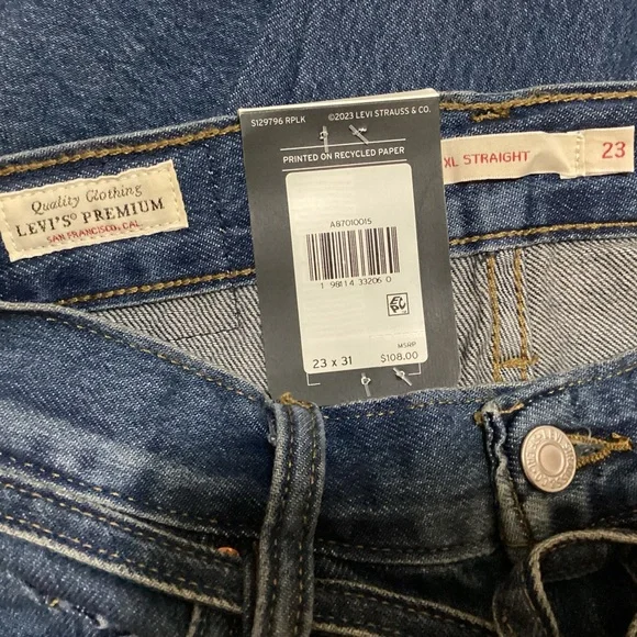 Levi’s XL Straight Frankies Dream Jeans (NWT) (Size: 23 X 31) - Picture 12 of 15